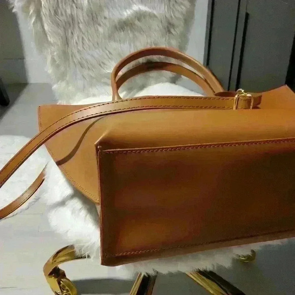 $100 - Italian Leather Tote Bag - Picture 5 of 10